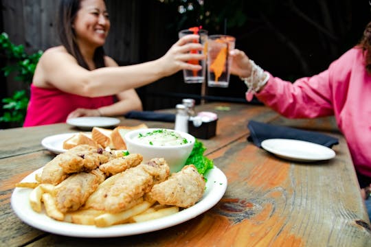 Dallas Deep Ellum food tour with 4 tastings and Texas chili