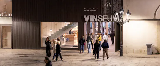 Bilhete de entrada no VINSEUM com audioguia e uma degustação de vinhos catalães