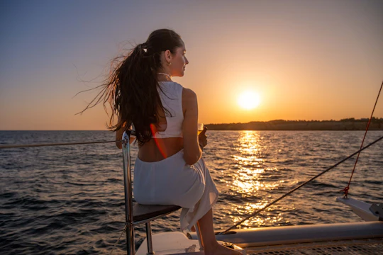 Albufeira sunset cruise with food tasting live DJ and open bar