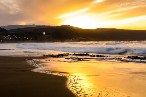 Las Palmas by Night