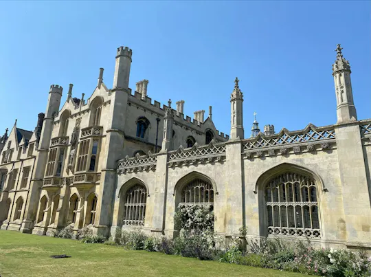 Cambridge's hidden college stories and rivalries self-guided tour