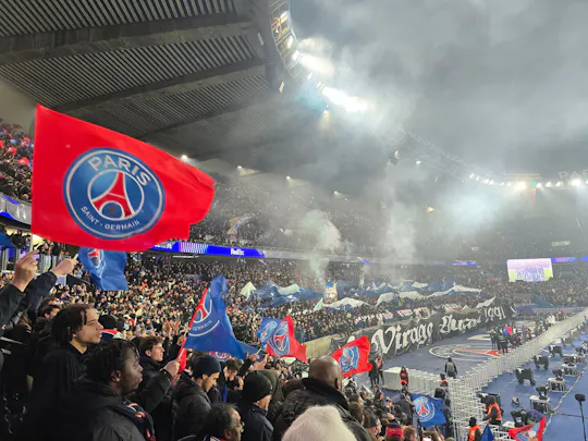 Bilhete para o jogo de futebol do Paris Saint-Germain no Parc des Princes