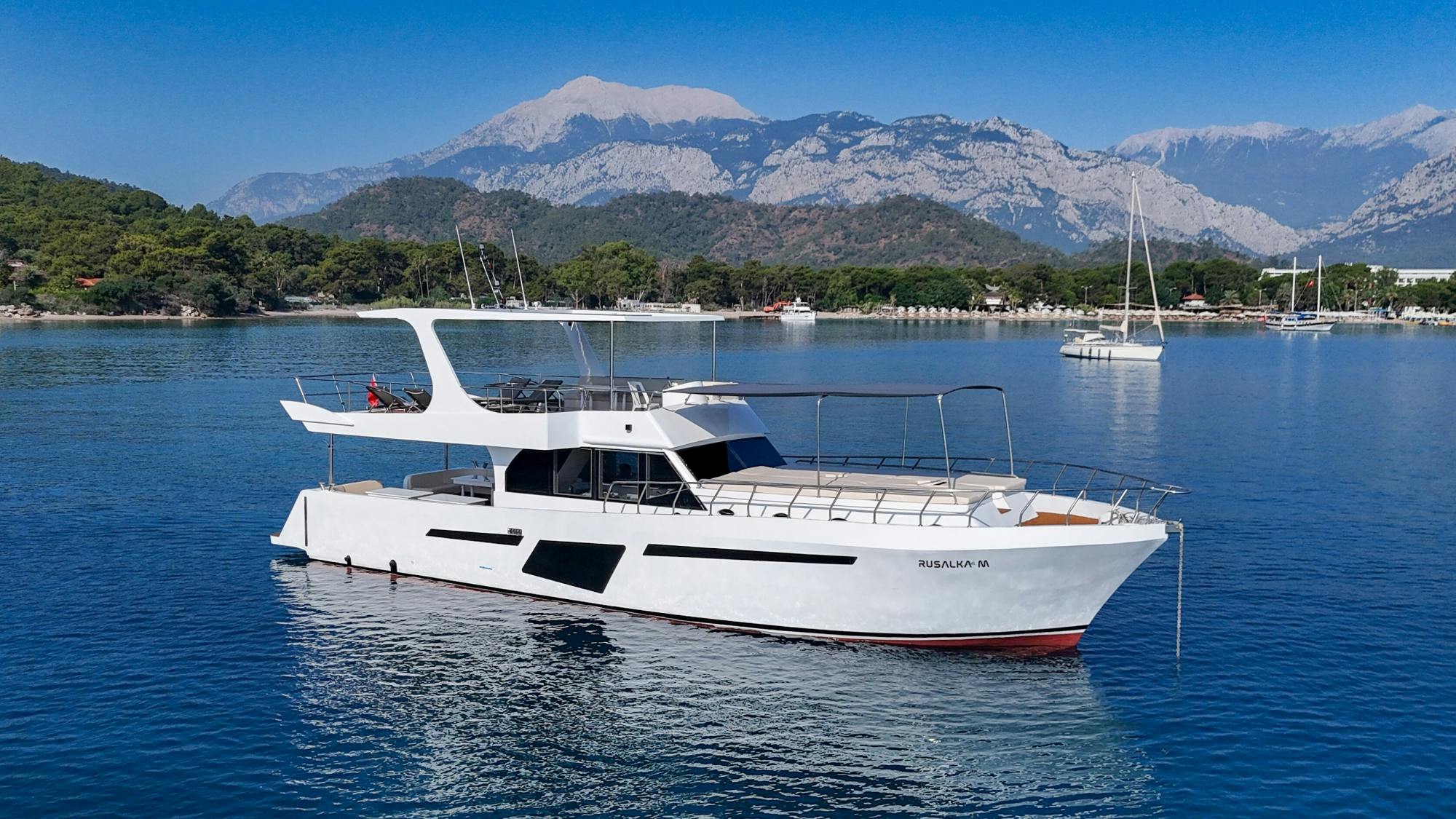 Sunset small-group deluxe yacht cruise from Kemer