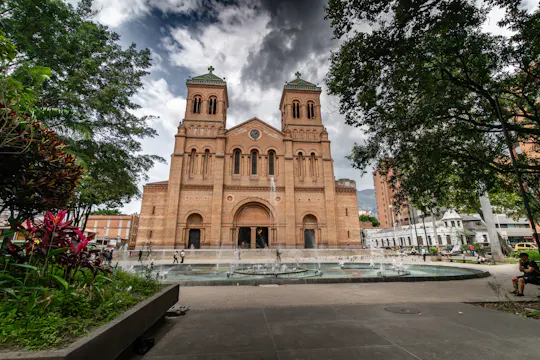 Medellín highlights private tour with Metrocable ride