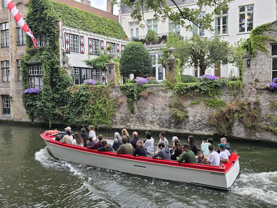 Bruges guided walking and boat tour