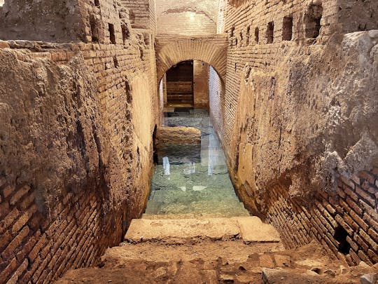Visita guiada subterrânea à Cripta dos Capuchinhos e à Fonte de Trevi - 