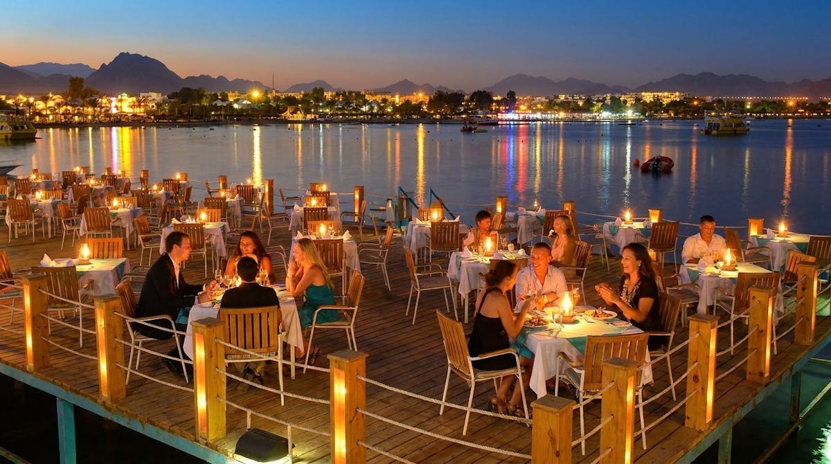 Diner aan zee en liveshow bij Kalimera Naama Bay in Sharm El Sheikh