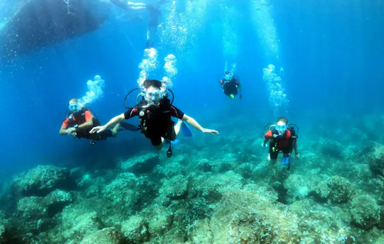 Découverte de la plongée sous-marine avec le Taormina Diving Centre