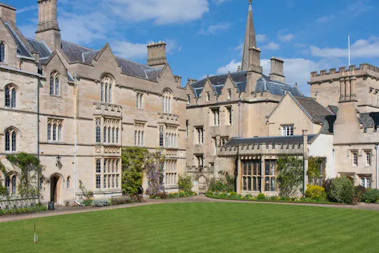 Self-guided audio tour of Oxford's literary landmarks