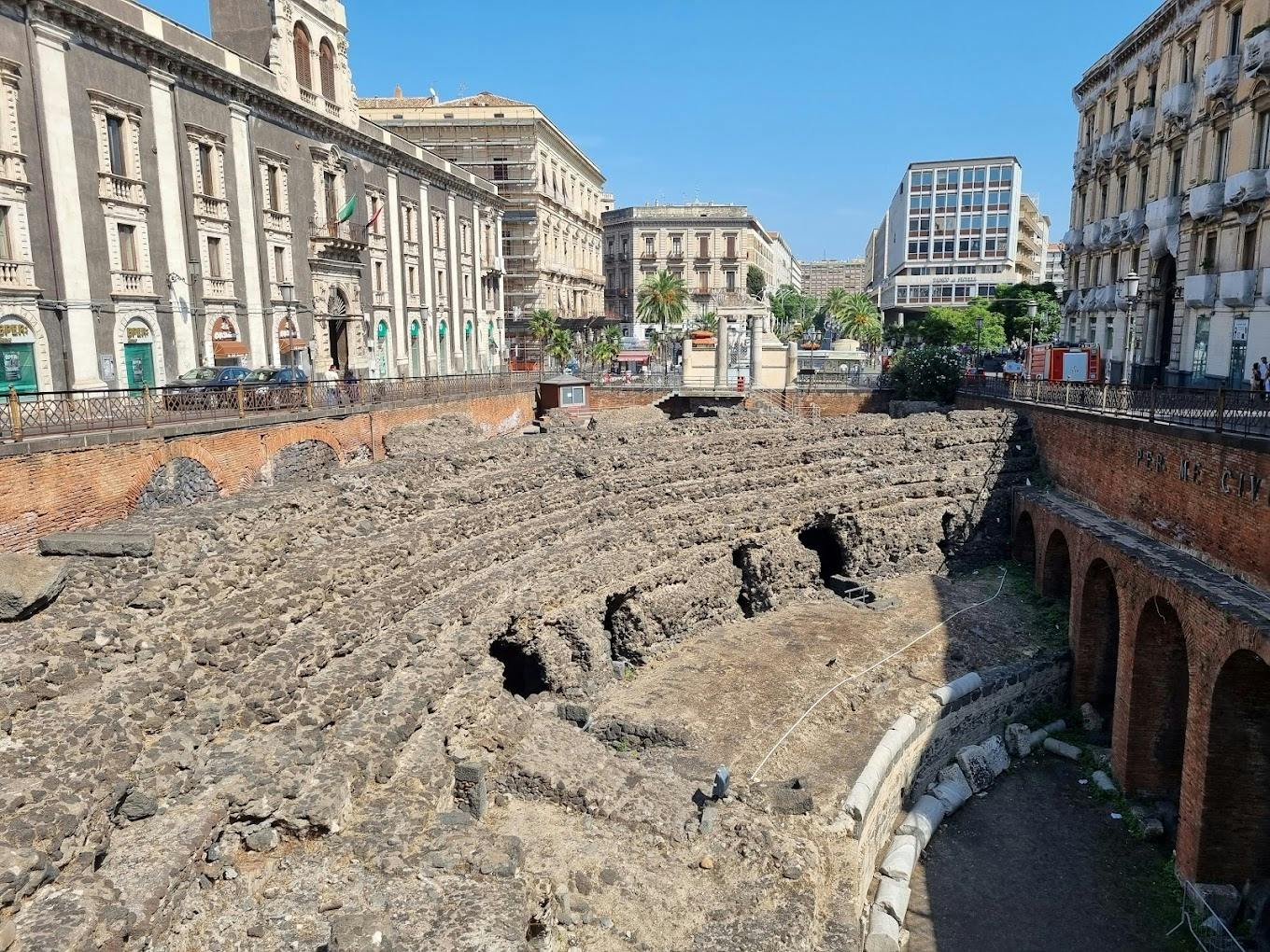 Visita guiada por la Catania subterránea, bajo la ciudad de piedra volcánica