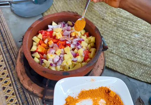 Local life and home cooking tour with the Zanzibari Mamas