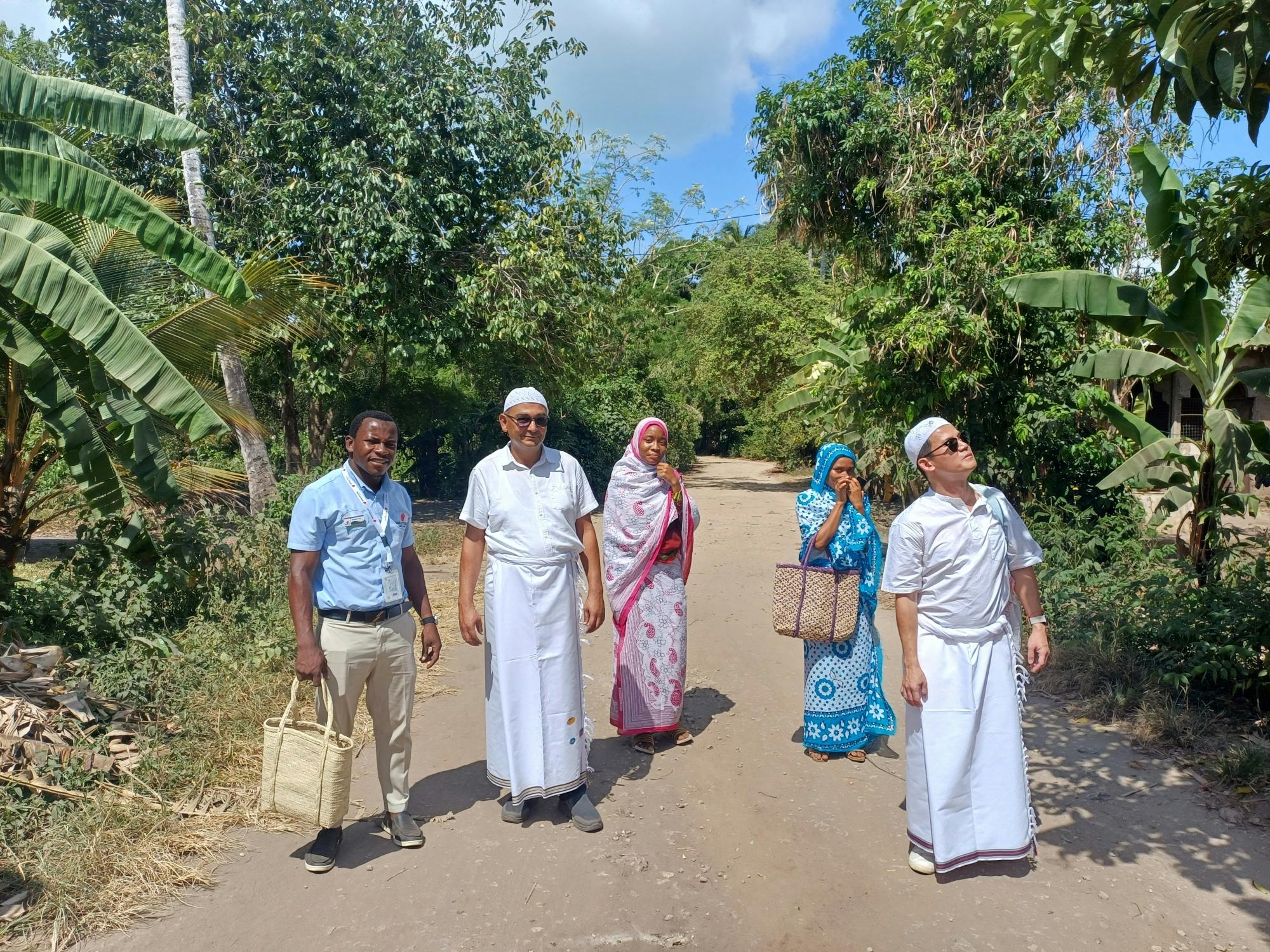 Local life and home cooking tour with the Zanzibari Mamas