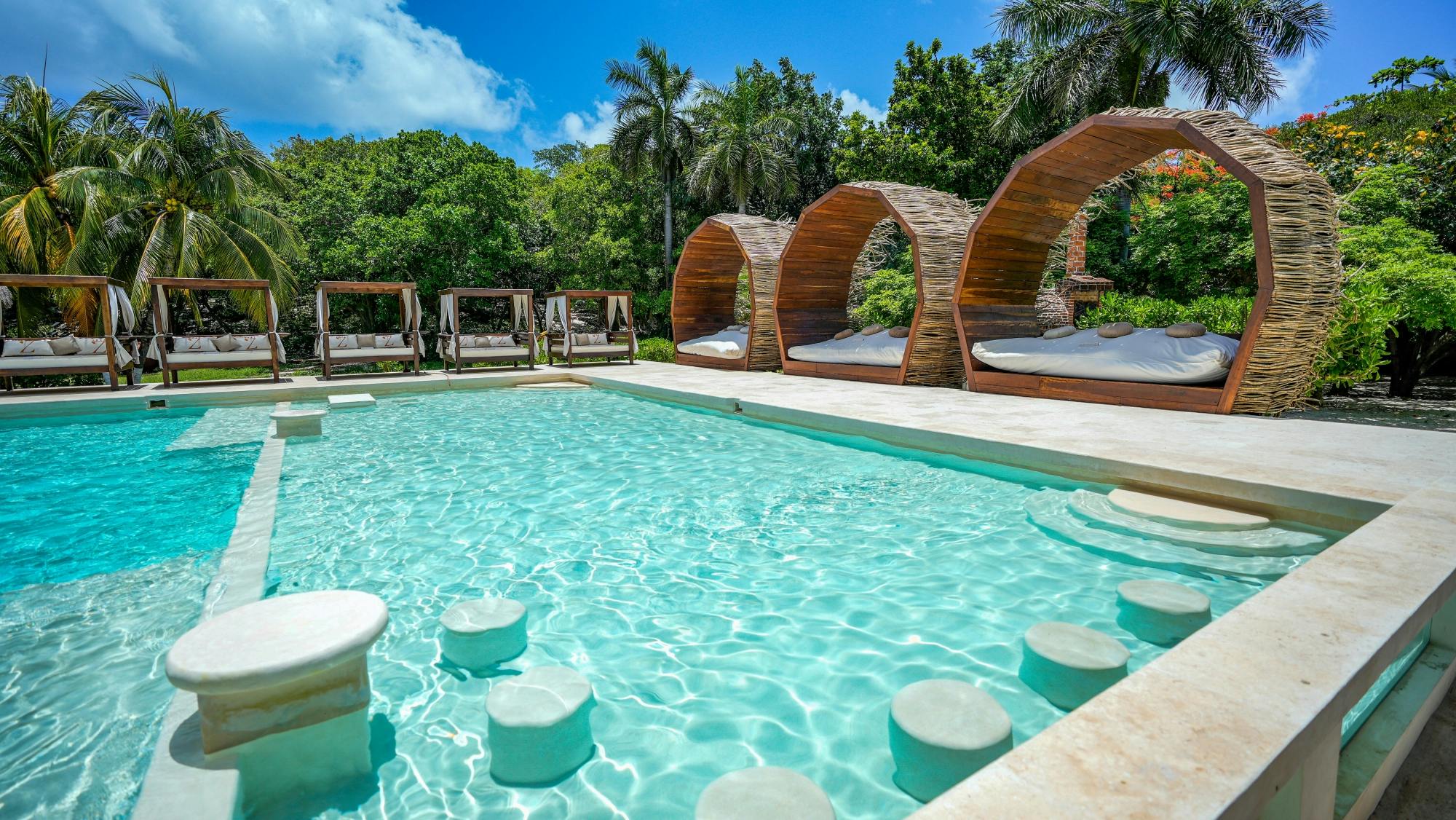 Isla Mujeres full-day sailing tour