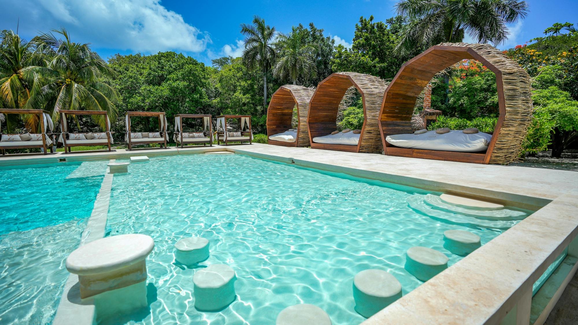 Isla Mujeres full-day sailing tour