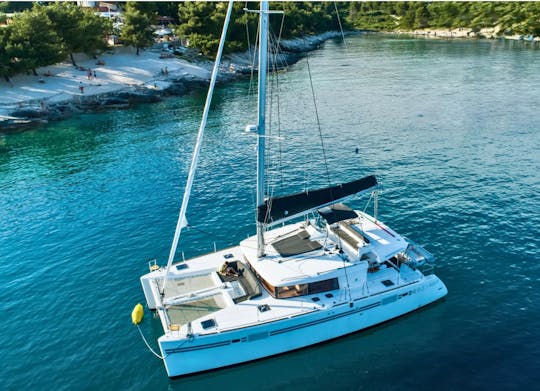 Crociera in catamarano sulla Costa del Sol con partenza da Puerto Banús