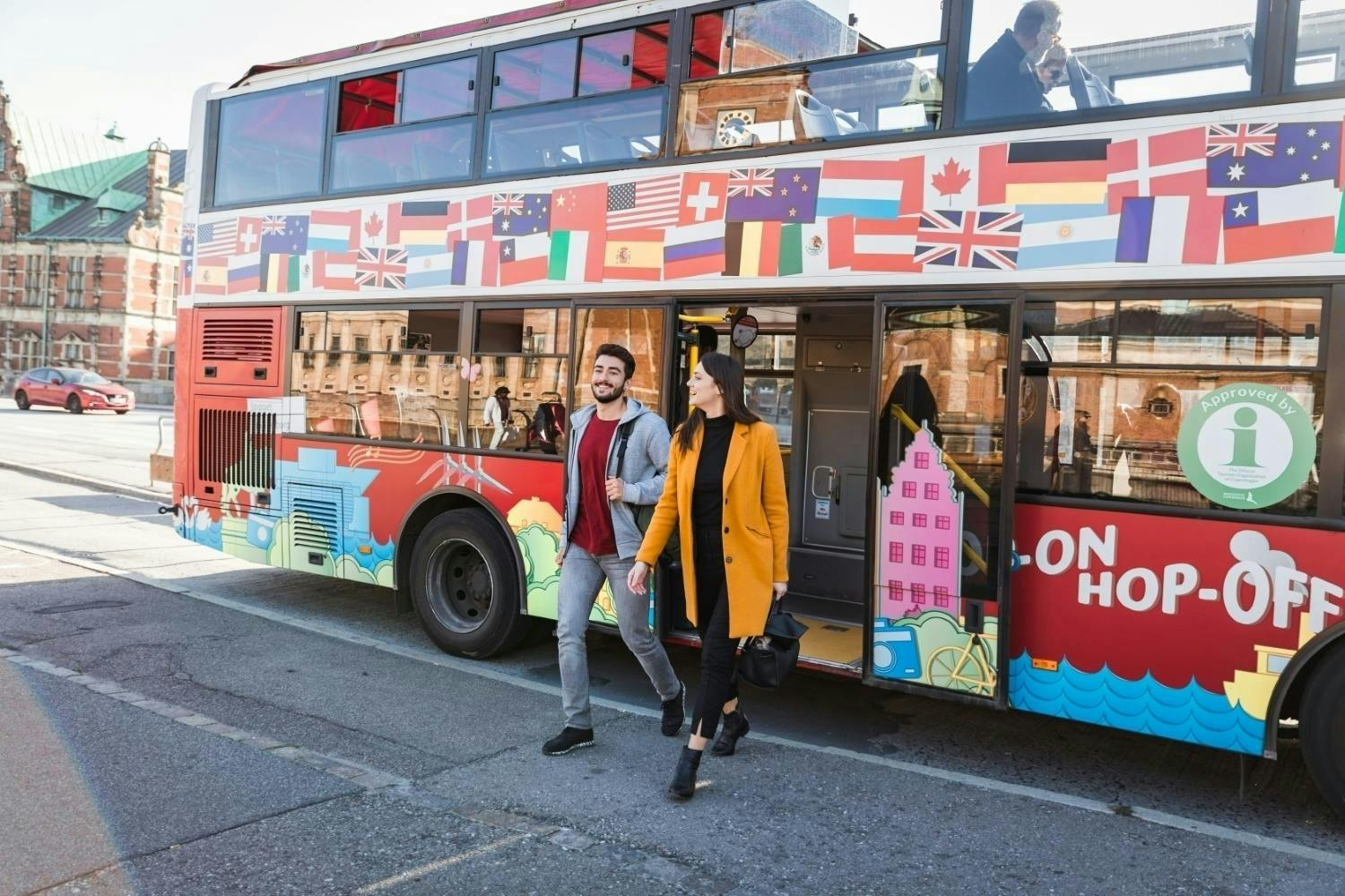 Autobús turístico de Copenhague con recorrido libre y crucero de una hora