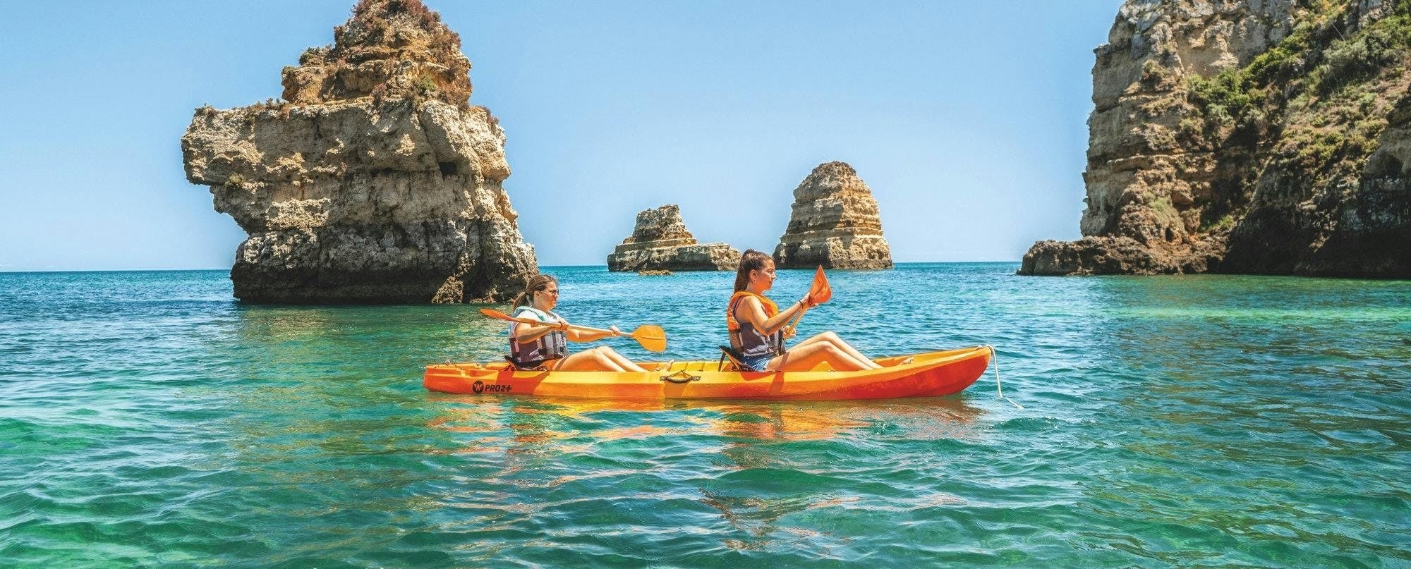 Excursion en kayak au départ de Lagos vers les grottes de Ponta da Piedade