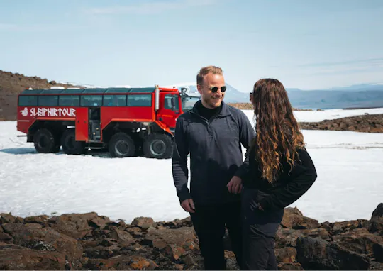 Tour in monster truck sul ghiacciaio Langjökull con partenza da Gullfoss