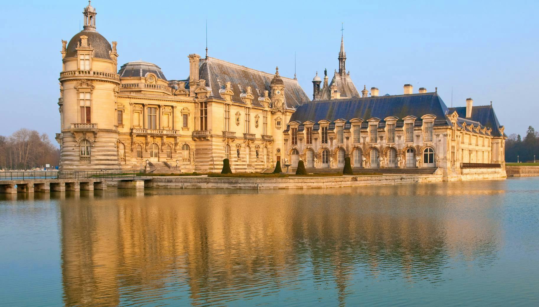 Visite guidée du château de Chantilly, de ses jardins et de ses grandes écuries