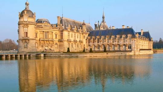 Visite guidée du château de Chantilly, de ses jardins et de ses grandes écuries