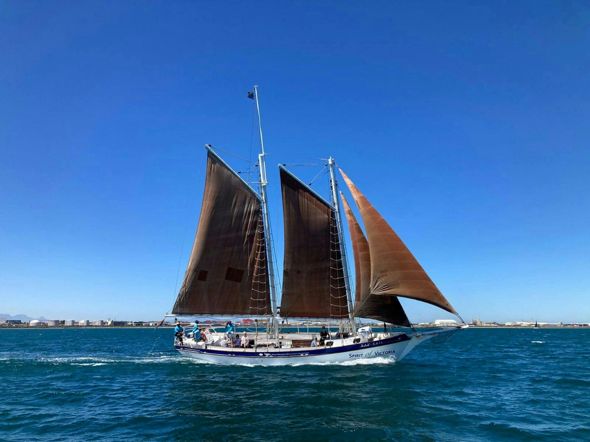 1-hour cruise and lunch experience at Spyced Restaurant in Cape Town