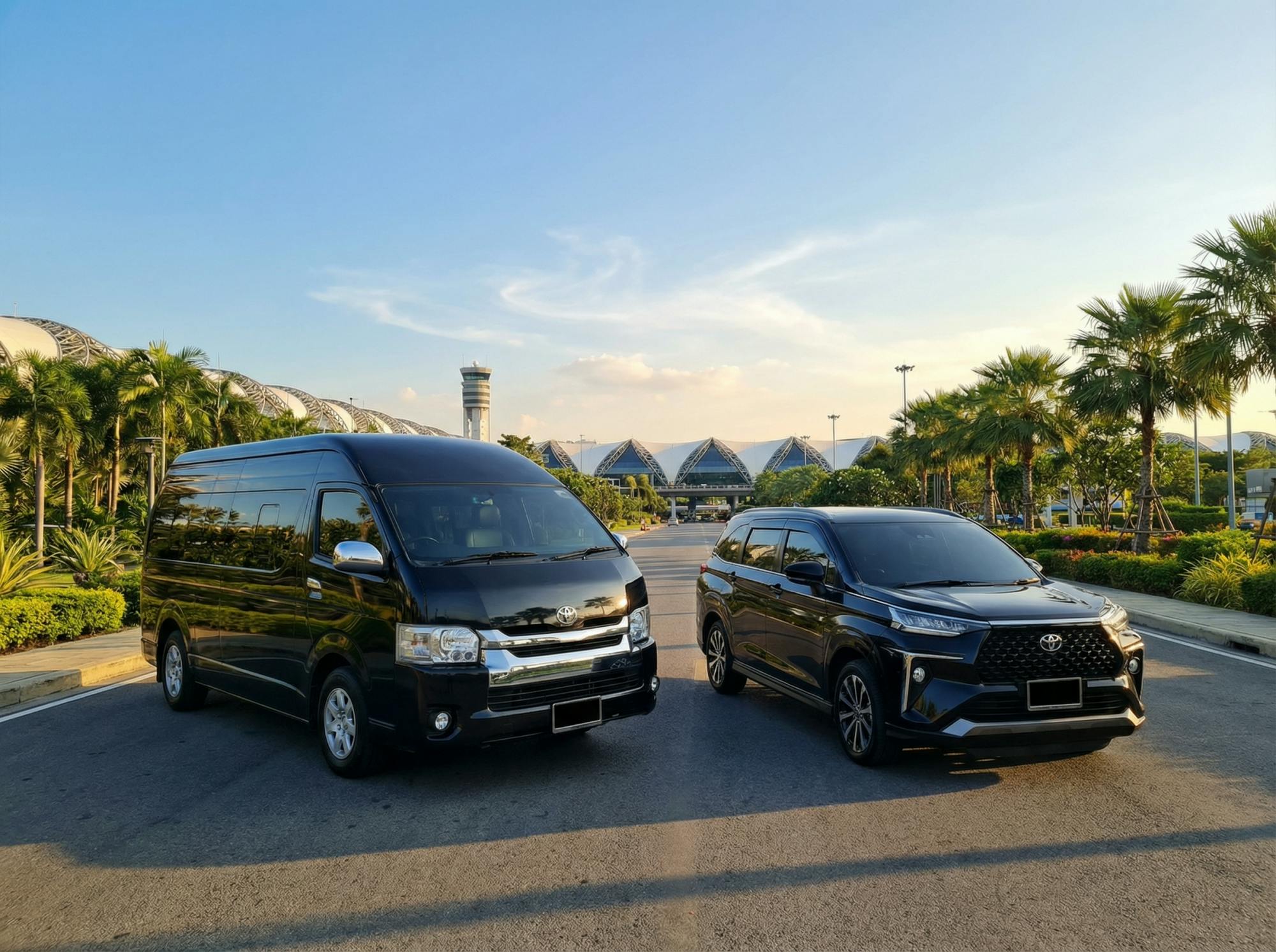 Privater Flughafentransfer in Bangkok mit SUV oder Minivan