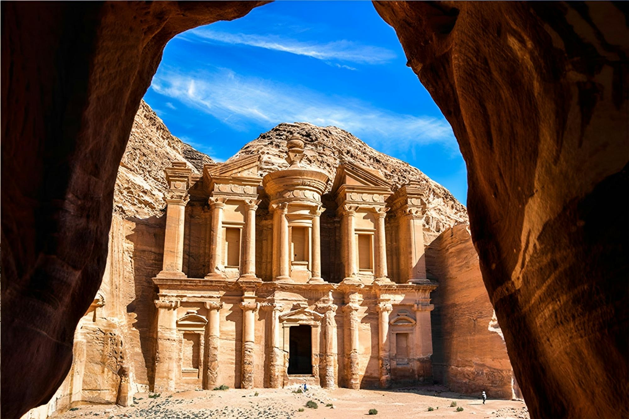 Visita privada a Petra, la «Ciudad de la Rosa Roja» de los nabateos