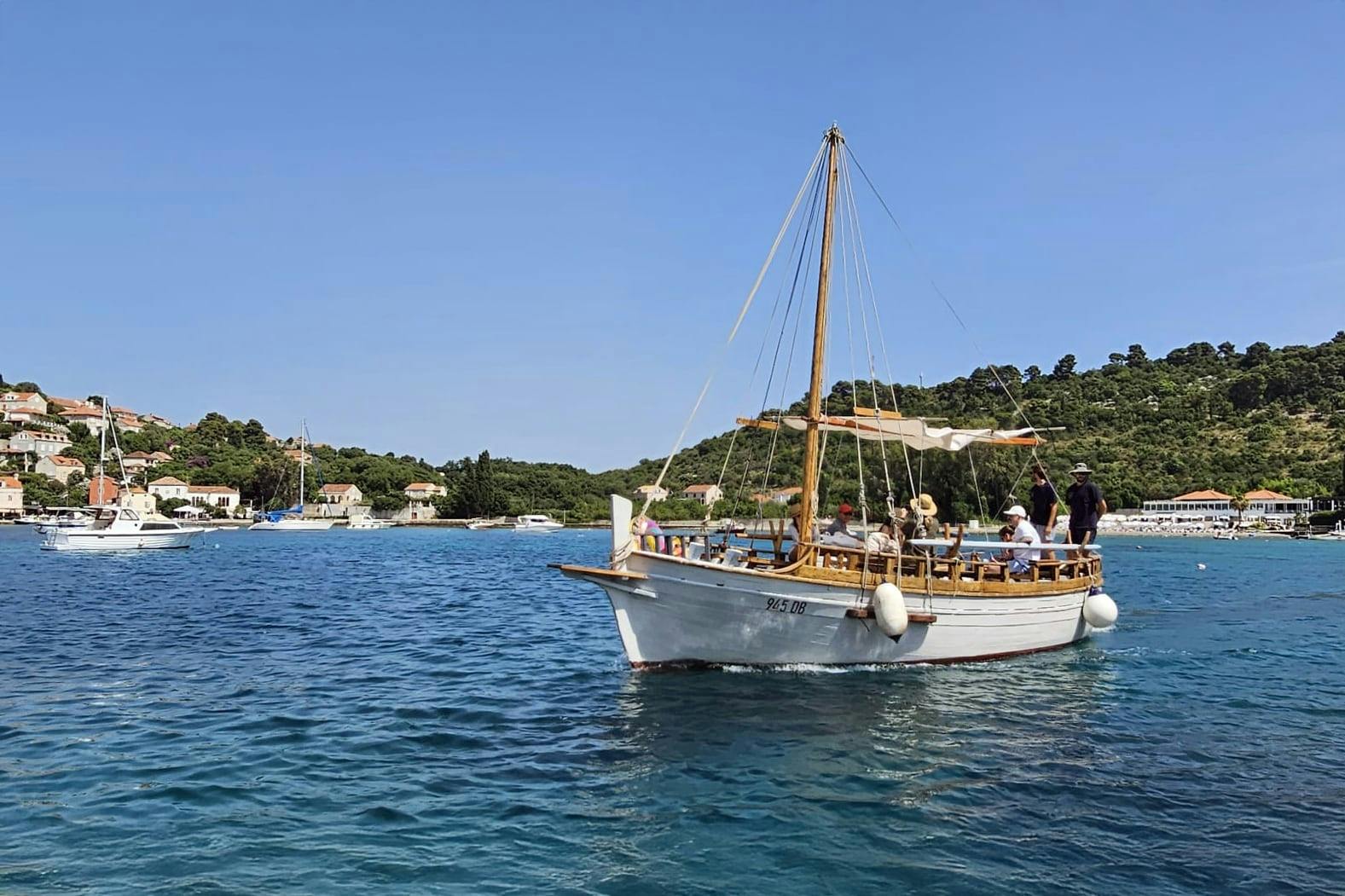 Kolocep Island panoramic cruise
