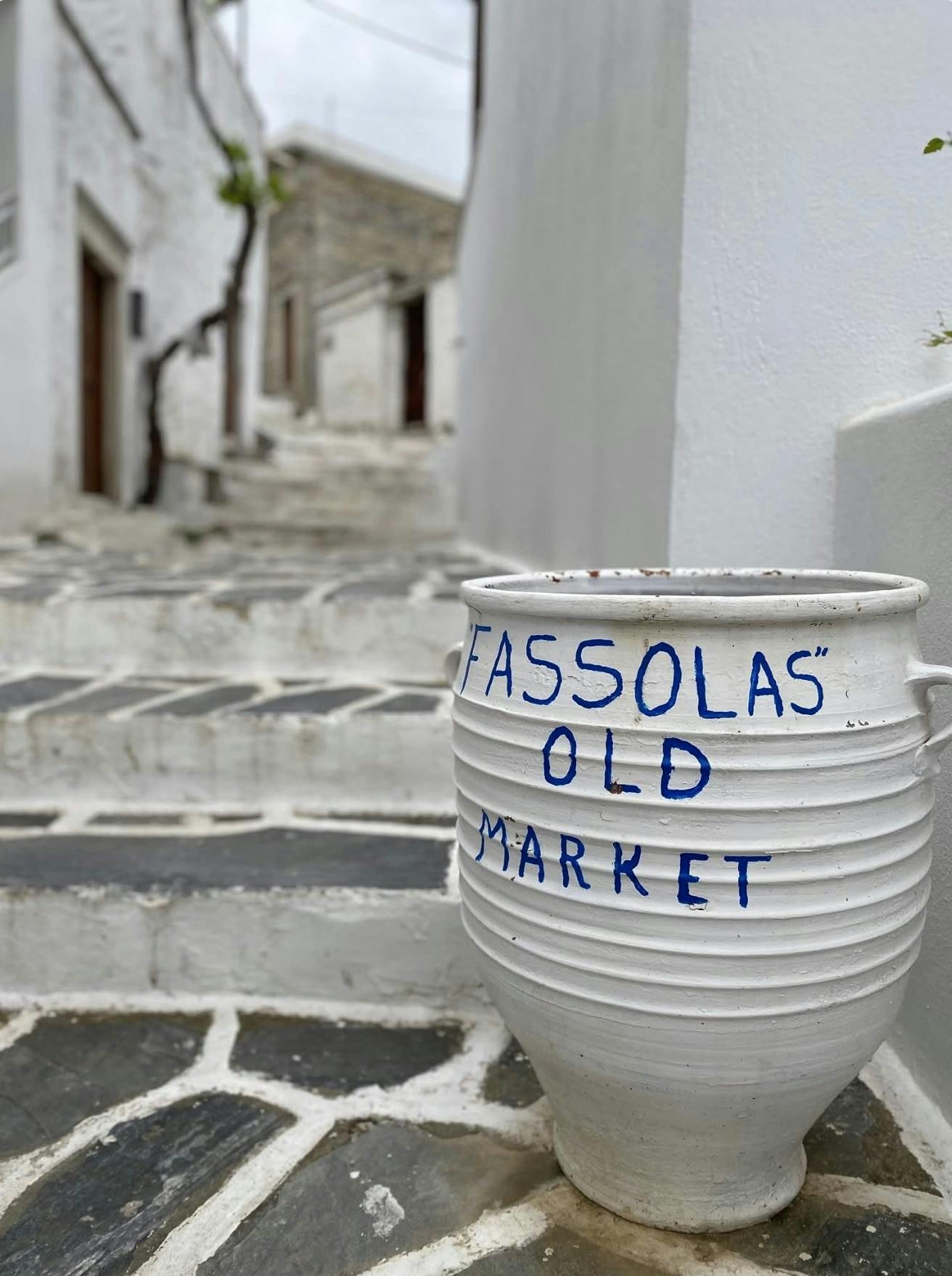 Naxos Island Bus Tour with Damalas and Apiranthos