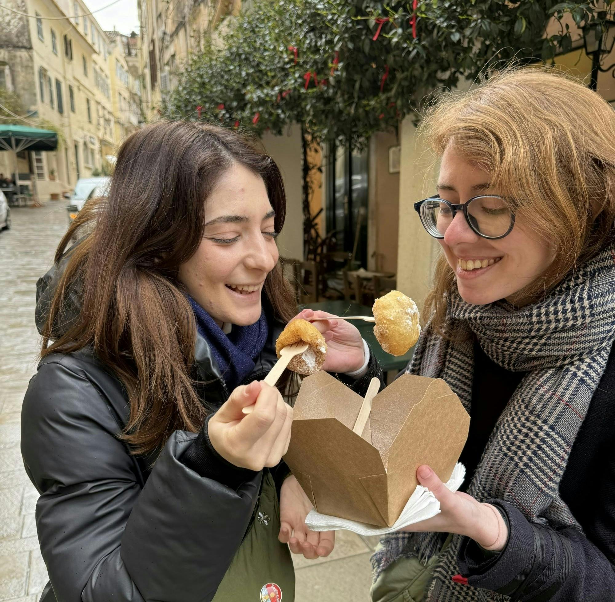 Passeio gastronómico a pé de 3 horas pelo centro histórico de Corfu
