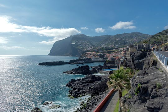 Excursión a Camara de Lobos y Faja dos Padres Tukxi