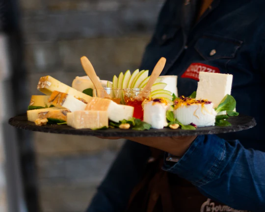 Cheese and wine tasting on Lake Como Mountains