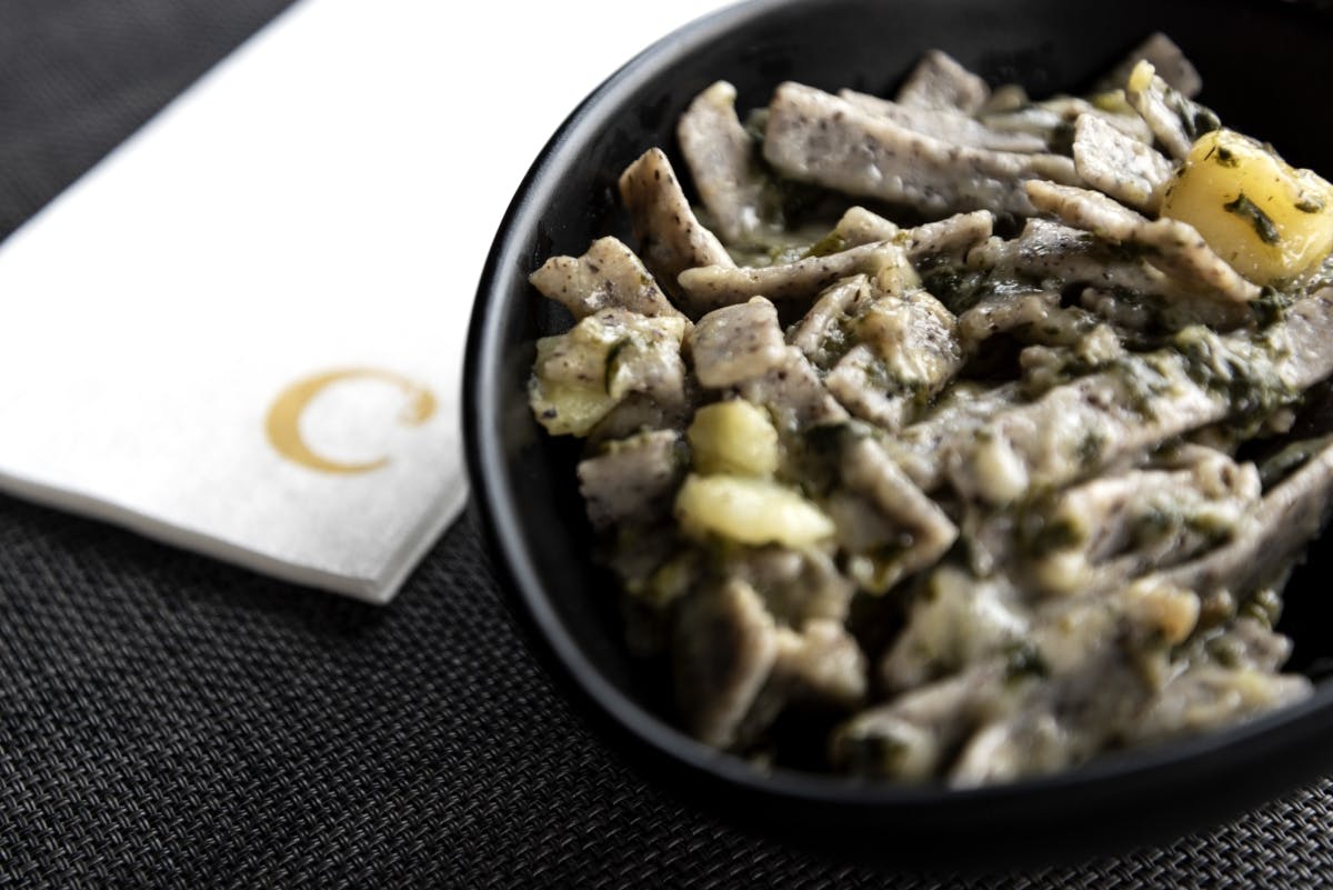 Käse- und Pizzoccheri-Verkostung in den Bergen am Comer See