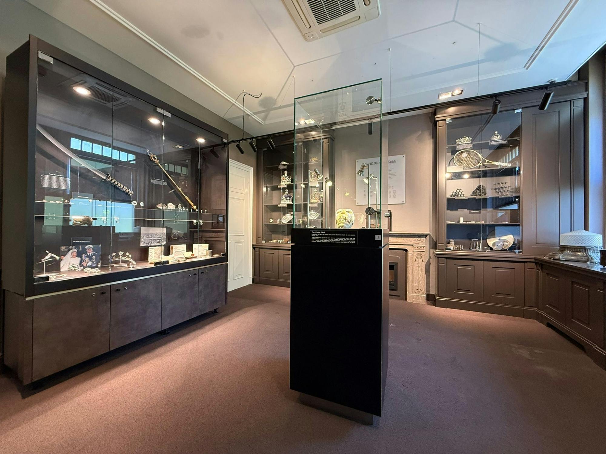 Hoogtepunt van het Diamantmuseum: tentoonstelling met rondleiding door de fabriek