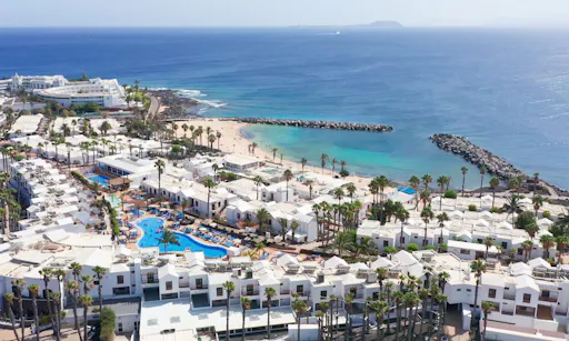 Return ferry ticket with Balearia Canarias to Lanzarote