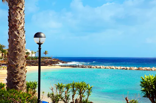 Return ferry ticket with Balearia Canarias to Lanzarote