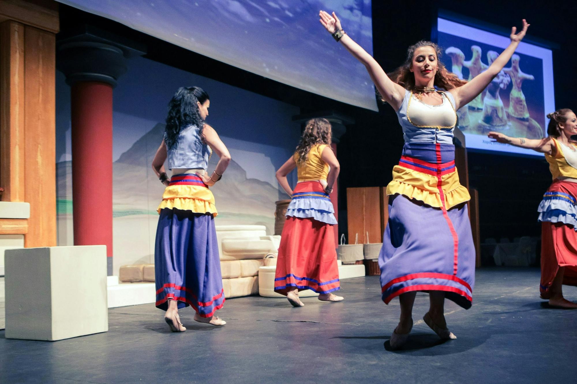 Knossos all-inclusive full-day tour with Minoan theatre show