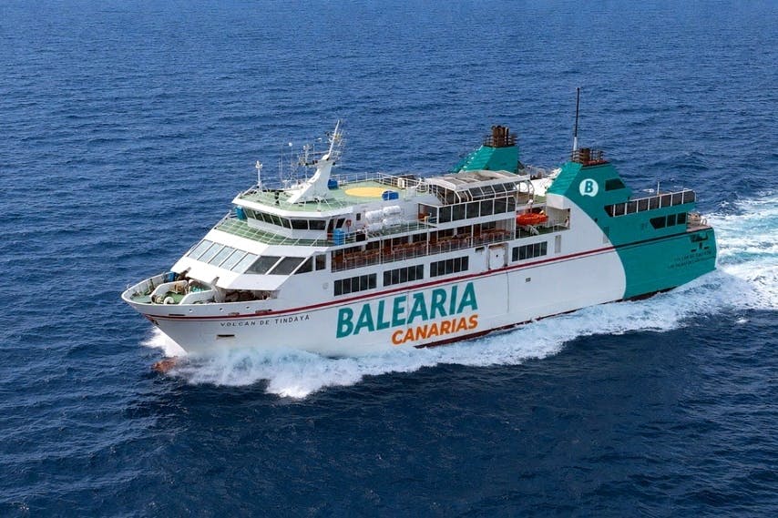 One-way ferry ticket with Balearia Canarias to Lanzarote