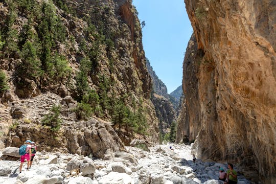 Escursione nella gola di Samaria a Creta, con partenza da Agia Galini e Matala