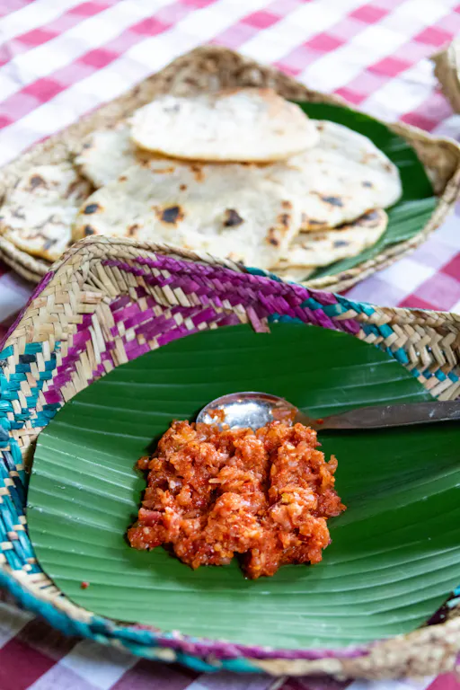 Sri Lankan cooking class with market tour and farm visit