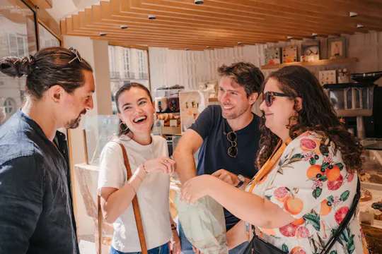 Traditional food tour in Montmartre neighborhood