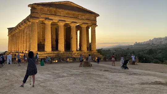 Visita guidata al tramonto nella Valle dei Templi con biglietto salta fila