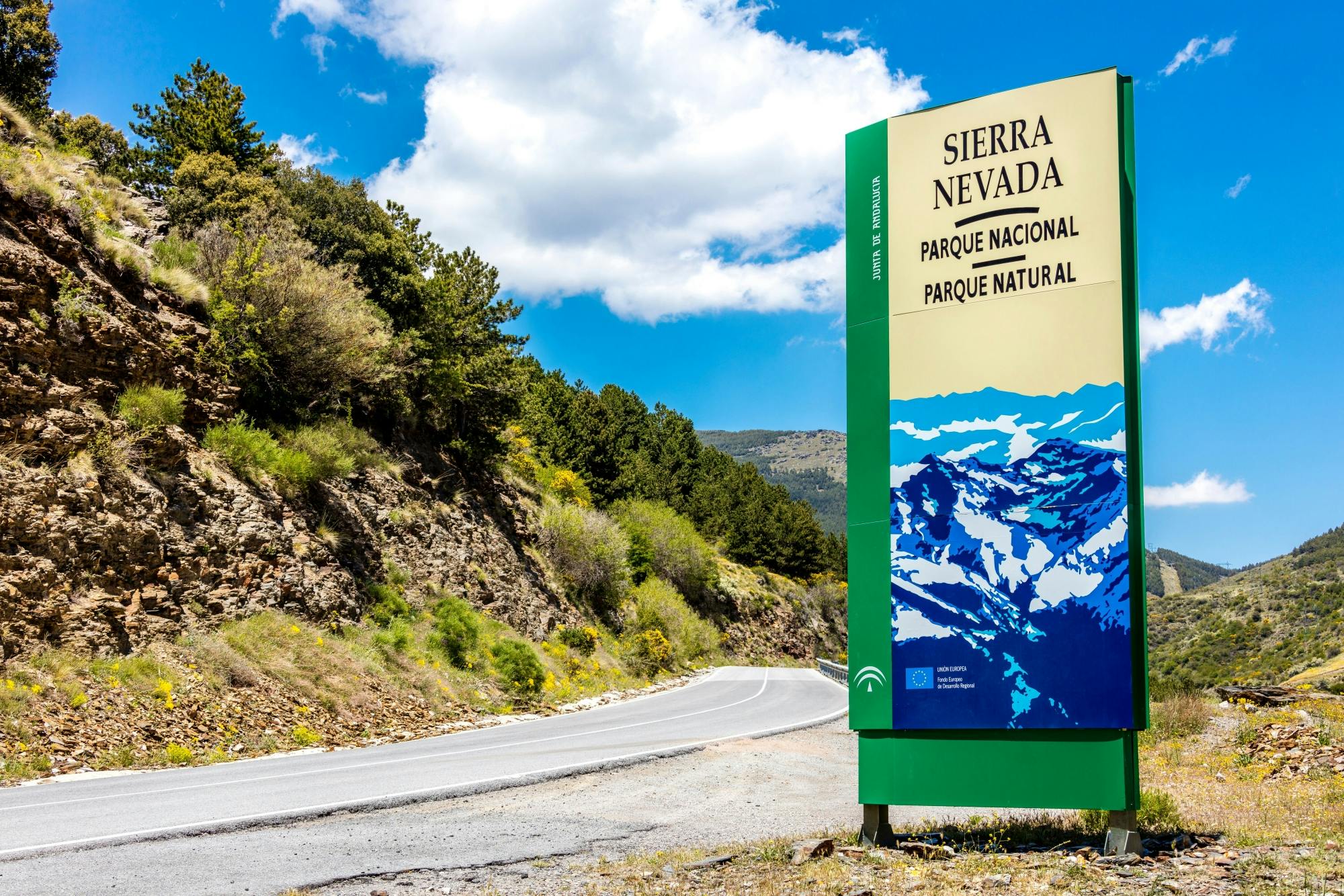Sierra Nevada tour with picnic and pottery-making demo