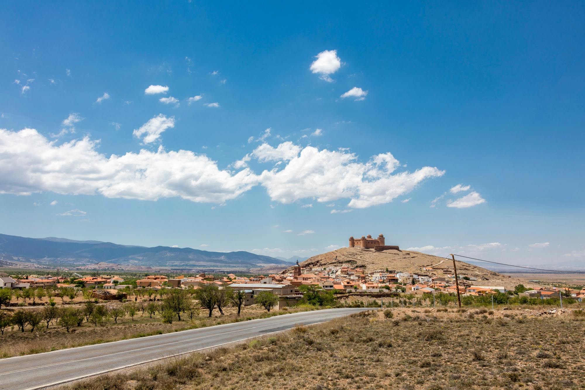 Sierra Nevada tour with picnic and pottery-making demo