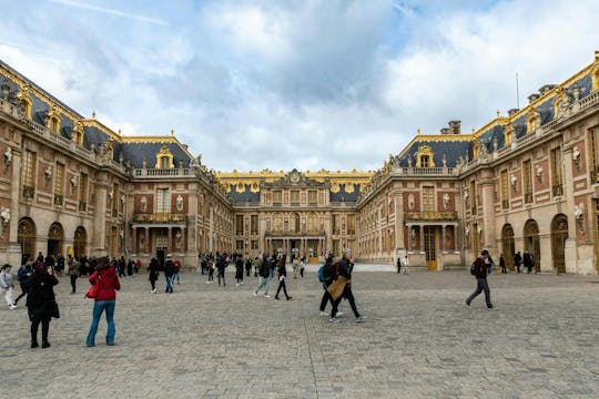 Visita guiada semiprivada com entrada sem fila ao Palácio e aos Jardins de Versalhes