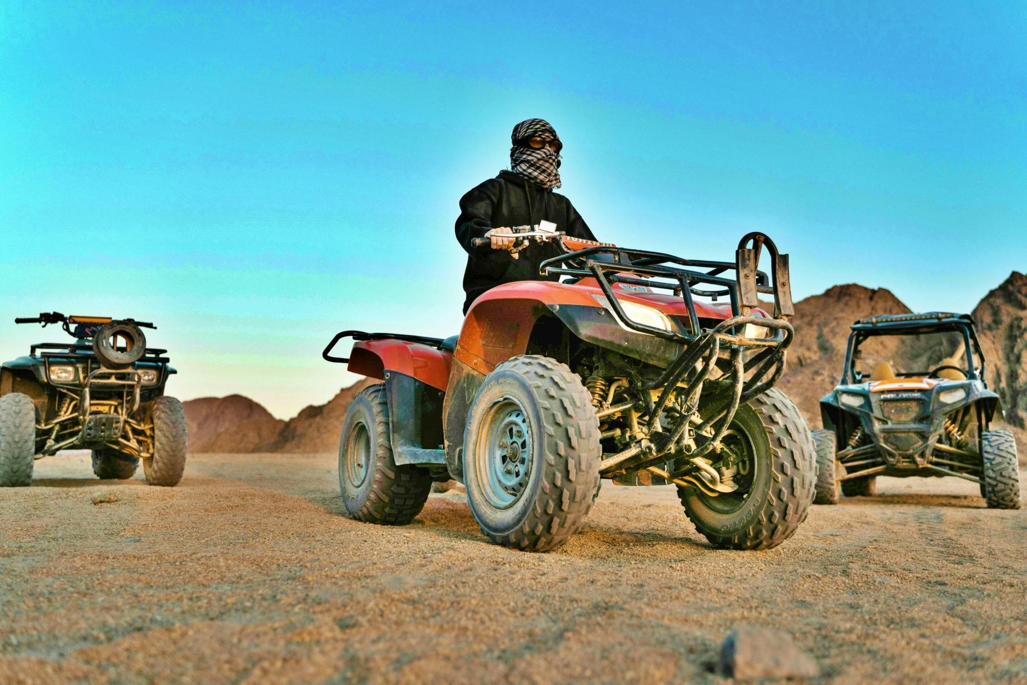 Ochtendsafari op een quad, zand Buggy en 4x4 Jeep met kameeltocht in Hurghada