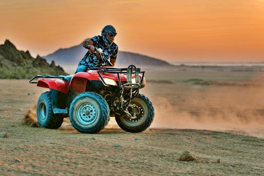 Premium quad avontuur met bedoeïenen eten en thee vanuit Sharm