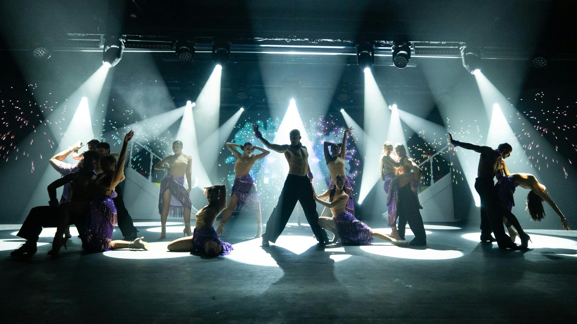 Gran Canaria Nomad dinner and show with drinks front-row seats at Sala Scala