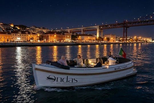2-godzinna nocna wycieczka jachtem po rzece Tag