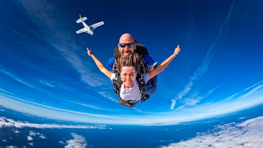 Atividade de paraquedismo em tandem na Gran Canaria